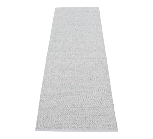 Pappelina Svea matte grå metallic 70x320 cm