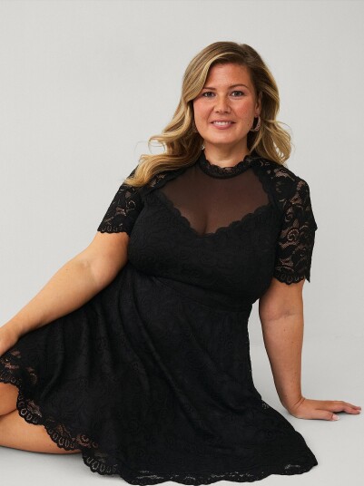 Ellos Collection - Blondekjole Gabriella - Svart