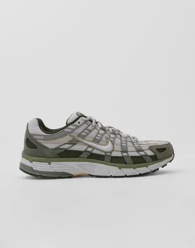 Nike Nike P 6000 Lave sneakers Grønn Nike Nike P 6000 Lave sneakers Grønn