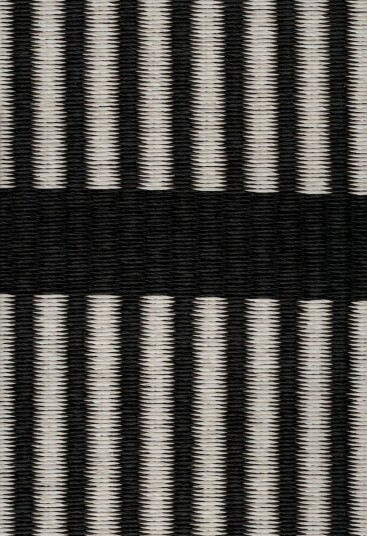 Woodnotes Cut Stripe teppe 140x200 Papirgarn/Svart Stein