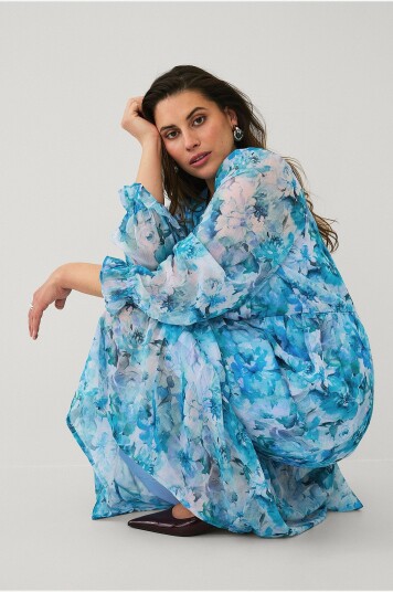 Ellos Plus collection Maxikjole i chiffon Blå Ellos Plus collection Maxikjole i chiffon Blå
