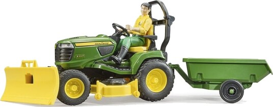 Bruder Bworld John Deere Lawn Tractor with trailer and gardener