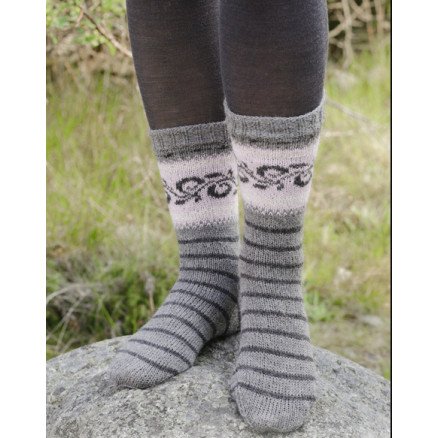 Telemark Socks by DROPS Design Sokker Strikkeoppskrift str 35 43