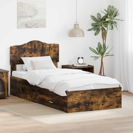  Sengestamme med hodegjerde Røkt eik 100 x 200 cm Konstruert tre