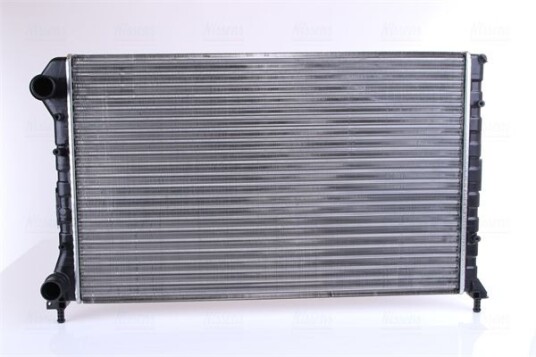 Radiator NISSENS 61766