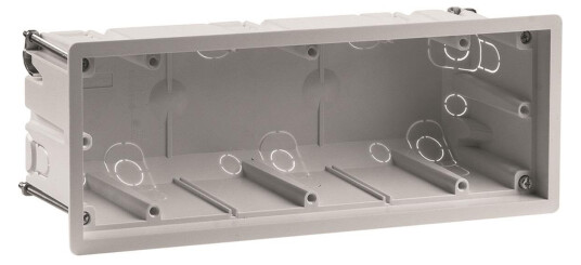 Hager 18721030 Innfellingsboks for innfelt boks Berker R.8 3 rom Installasjonsmaterial