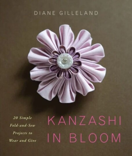 Kanzashi In Bloom Av Diane Gilleland