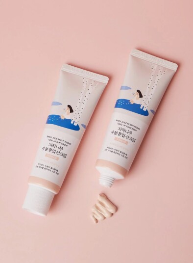 Round Lab Birch Moisture Tone-Up Sunscreen Round Lab Birch Moisture Tone-Up Sunscreen