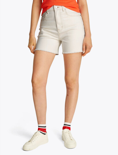 Tommy Jeans Mom Short Bi8194 - White - 25