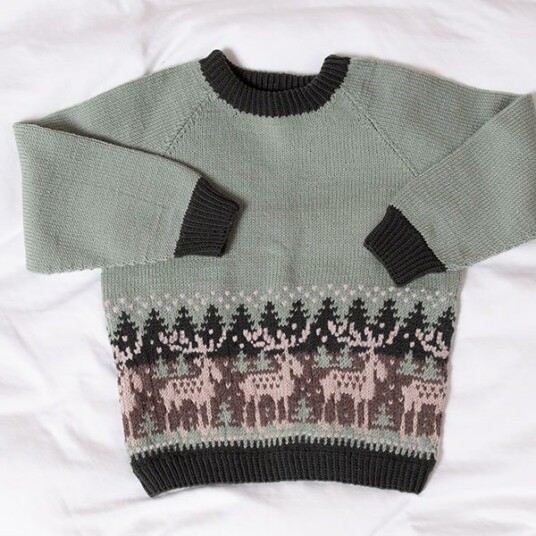 Bluum Strik Strikkegenser Skogens Konge - garnpakke i Bluum Soft Merino Ull