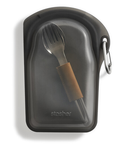 Stasher Go Bag Silikonpose med karabinkrok 532 ml Svart