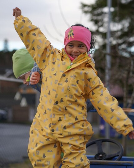 Kattnakken Helårs Regndress Hagl, Bananskum (116) Kattnakken Helårs Regndress Hagl, Bananskum (116)