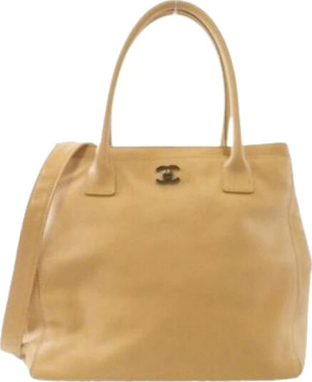 Chanel Vintage Dame Beige