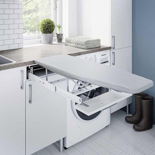 Linn Bad Underskap med Strykebett og Trådkurver Hvit Matt / 40cm Høyre Linn Bad Underskap med Strykebett og Trådkurver Hvit Matt / 40cm Høyre