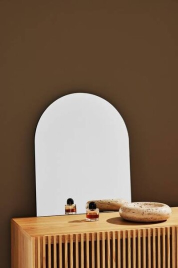 Pastill Uma mini veggspeil 45x55 cm 1660552-01-0 1684527-01-0 Pastill Uma mini veggspeil 45x55 cm 1660552-01-0 1684527-01-0