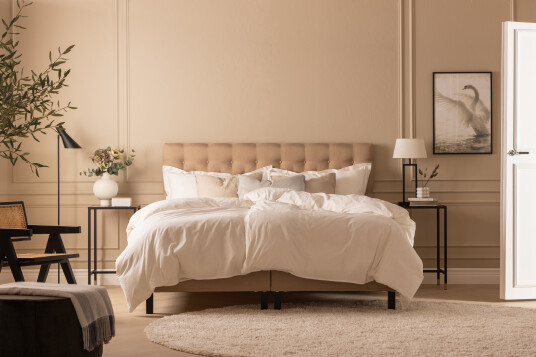 Dypheftet gavl Nayaka 180 Beige