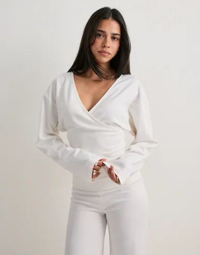 Nelly   Hvit   Luxury Soft Wrap Sweat