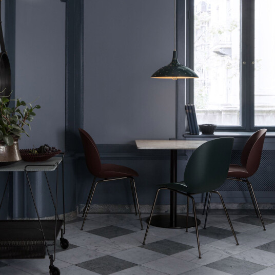Gubi Beetle Dining Chair Conic Base Uten Trekk Black / Pastel Green Amber Brown / Brass Gubi Beetle Dining Chair Conic Base Uten Trekk Black / Pastel Green Amber Brown / Brass