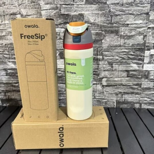 Owala Vannflaske FreeSip i Rustfritt Stål 710 ml Owala Vannflaske FreeSip i Rustfritt Stål 710 ml