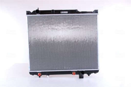 Radiator NISSENS 641776