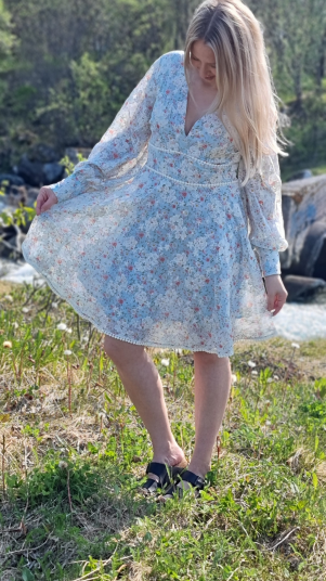 Love Lolina FREYA DRESS MORNIG BREEZE Love Lolina FREYA DRESS MORNIG BREEZE