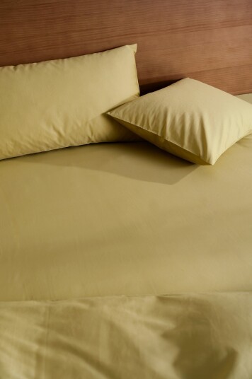 Jotex Satin Stretchlaken i Sateng Økologisk Lys oliven ZACK 17310651223