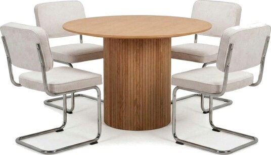 Kopparbo spisegruppe rund 110 cm eik med 4 Milva spisestoler Eik Kopparbo spisegruppe rund 110 cm eik med 4 Milva spisestoler Eik