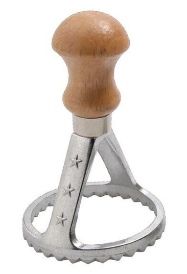Eppicotispai Rundt raviolistempel 6 cm
