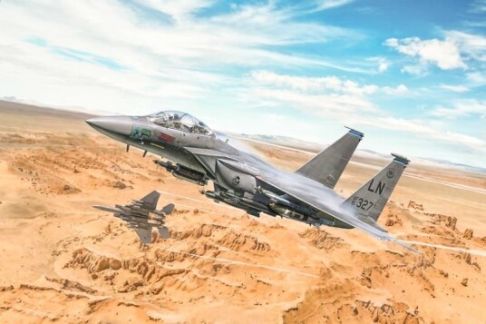 ITALERI 1:48 F-15E Strike Eagle Modellbyggesett