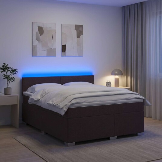 vidaXL Box Spring Seng med Madrass og LED Mørk brun 180 x 200 cm Stoff