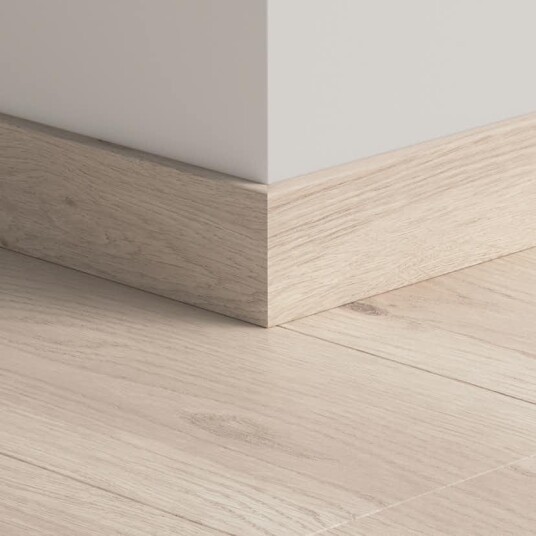 Pergo Sokkellist Vinyl Modern Grey Oak 12x58x2400mm Pergo Sokkellist Vinyl Modern Grey Oak 12x58x2400mm