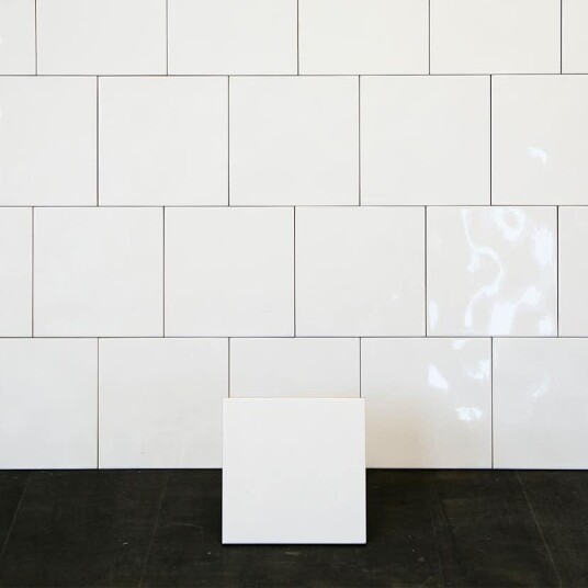 Arredo Flis Color Hvit Bølget Blank 20x20 cm