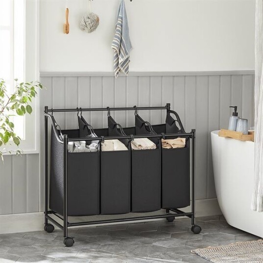 Klesvaskkurver på hjul med stor kapasitet og 4 avtakbare poser Klesvaskkurver på hjul med stor kapasitet og 4 avtakbare poser