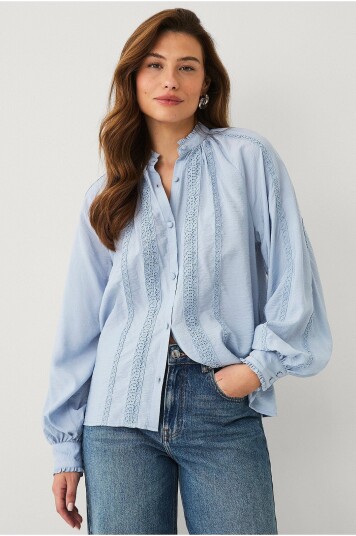 Ellos Collection Bluse med blondedetaljer Blå