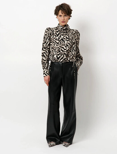Dante6 Dante6-Cheska Printed  Pussy Bow Blouse - Brown - 34