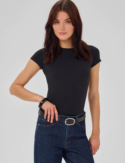 My Essential Wardrobe 16 The Modal Tee - Black - XS