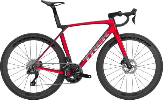 Trek Madone Sl 6 Landeveissykkel Gen 8 Gloss Fury Red/Matte Deep Smoke ML // 173-179 cm Trek Madone Sl 6 Landeveissykkel Gen 8 Gloss Fury Red/Matte Deep Smoke ML // 173-179 cm