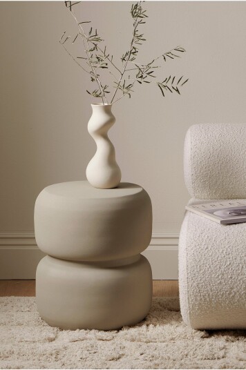Ellos Home Sidebord / Nattbord Barbarina Beige Ellos Home Sidebord / Nattbord Barbarina Beige