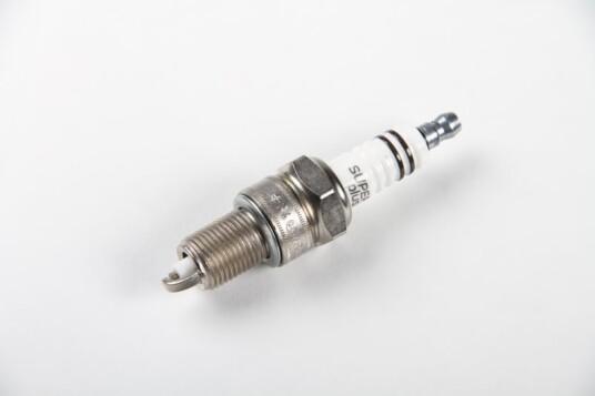 Bosch Tennplugg Bosch 0242229779