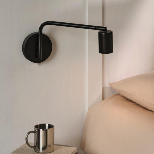 Explore long vegglampe Svart