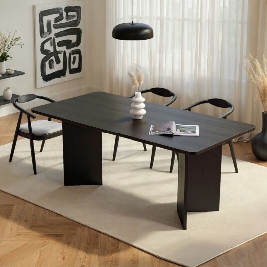 Cadron spisebord 180 cm rektangulært - Tre Svart Cadron spisebord 180 cm rektangulært - Tre Svart