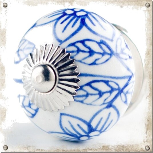 Porselensknopp 40 mm i diameter Landlig knopp med blå blomster og blader