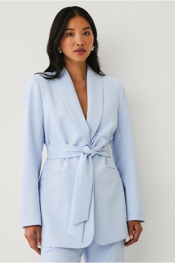 Ellos Collection   Blazer med slips og sjalkrage   Blå
