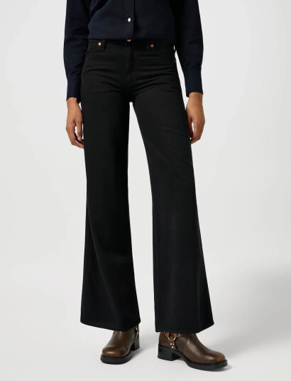 Wrangler World Wide - Black - 27 x 32 Wrangler World Wide - Black - 27 x 32