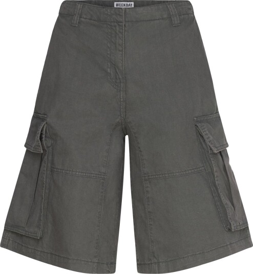 Weekday Loose Low Rise Cargo Shorts Grey 34 Weekday Loose Low Rise Cargo Shorts Grey 34