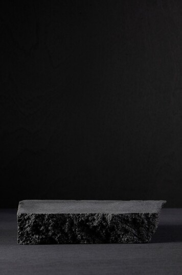 Venture HomePoster Black rockSvartPostere