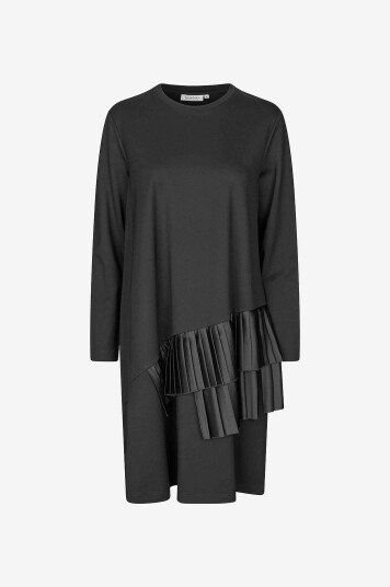Masai Sweatshirt kjole MaNovalene DresSvart Masai Sweatshirt kjole MaNovalene DresSvart