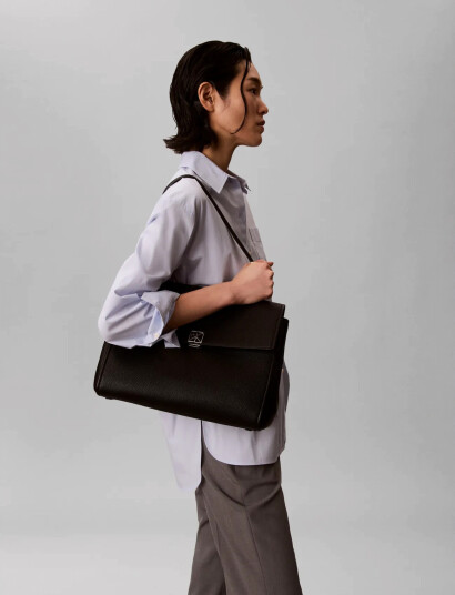 Calvin Klein Emblem Hw Pebble Satchel Black ONE SIZE