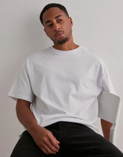 Que Sera Sera Tischi Blank Tee Oversized t shirts Hvit