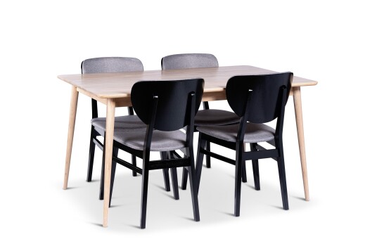 Odense Spisegruppe 140 cm med 4 Borgholm Stoler i heltre Natur/Svart